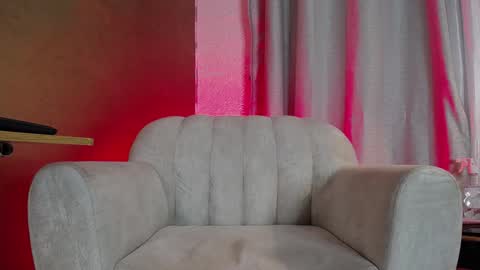     online show from December 2024 08:44:02 AM