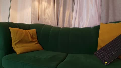     online show from February 2025 07:56:02 AM