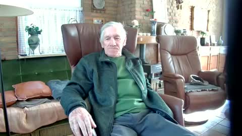 Snapshot of johan7_heet chatting on December 2024 11:57:02 AM johan7 heet online show from December 2024 11:57:02 AM