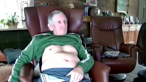 Snapshot of johan7_heet chatting on December 2024 01:55:02 PM johan7 heet online show from December 2024 01:55:02 PM