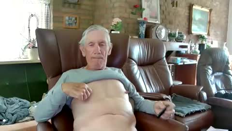 Snapshot of johan7_heet chatting on September 2025 11:42:01 AM johan7 heet online show from September 2025 11:42:01 AM