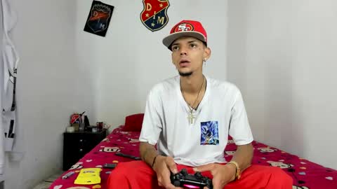 johan_and_antonella online show from January 2025 09:45:01 PM