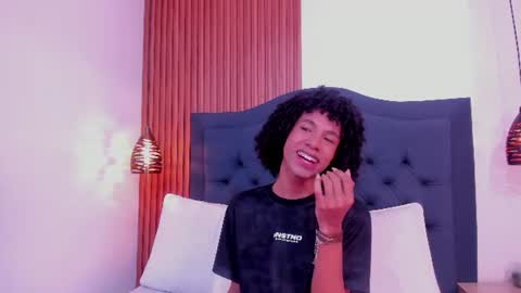Snapshot of johan_gz_ chatting on June 2026 11:40:02 AM Johan online show from June 2026 11:40:02 AM