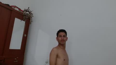 Snapshot of johan_kitten chatting on April 2026 10:15:01 PM johan online show from April 2026 10:15:01 PM