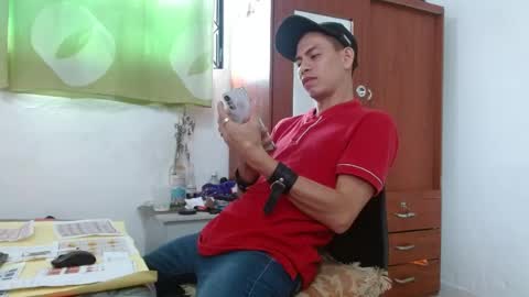 Snapshot of johan_kitten chatting on May 2026 02:14:01 PM johan online show from May 2026 02:14:01 PM