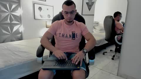 johan online show from December 2025 01:54:01 AM