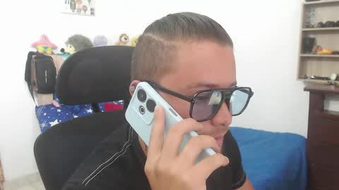 Snapshot of johanleonsweetboy chatting on June 2026 02:12:02 PM JOHAN independient model online show from June 2026 02:12:02 PM