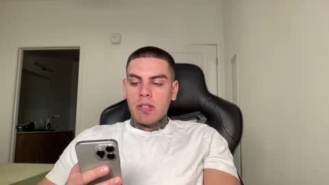 Snapshot of johnafterdark chatting on October 2025 11:38:02 PM JAXX online show from October 2025 11:38:02 PM