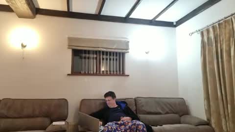 johnathan_stuart33 online show from February 2026 11:25:01 PM