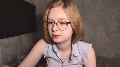 SofiaOweenss online show from April 2026 07:17:01 AM