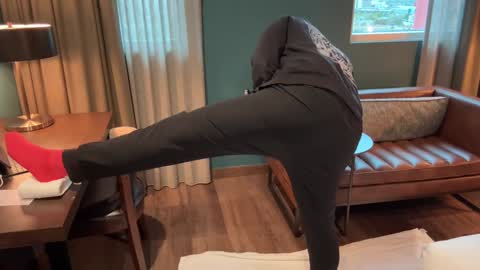 J online show from December 2024 10:30:02 PM