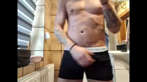 johnlong25cm online show from January 2025 11:54:02 AM