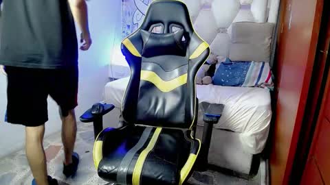 johnny_cagee online show from December 2025 04:08:02 AM