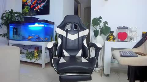 JOHNNY online show from October 2025 01:38:01 AM