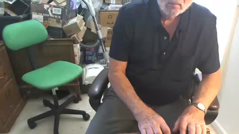 johnnys110153 online show from November 2025 05:37:01 PM