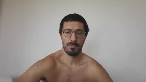 Johnfrench online show from November 2025 06:18:01 PM