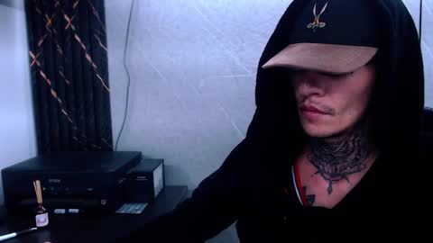 johnsonisaac94  online show from February 2025 07:59:02 AM