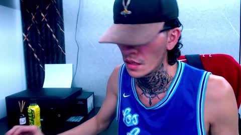 johnsonisaac94  online show from February 2025 08:28:01 AM