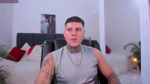 Johny online show from October 2025 06:46:02 PM