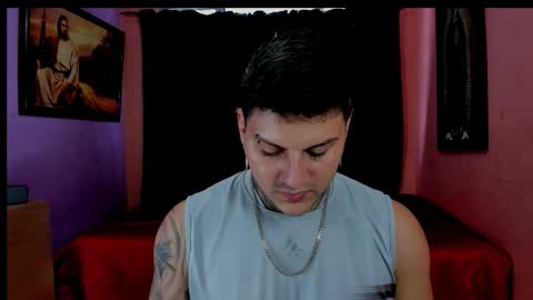 Johny online show from November 2025 06:18:02 PM