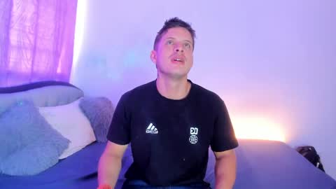 johnycooper08 online show from July 2026 12:31:01 PM