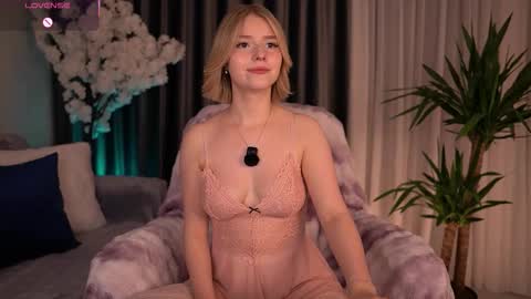 Paula online show from September 2025 02:46:02 AM