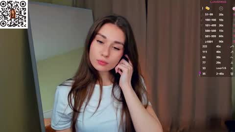 Emma online show from November 2025 05:17:01 AM