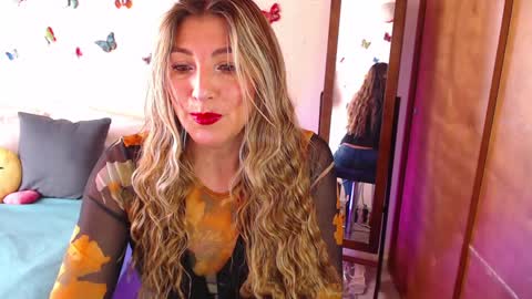 Jolie Mature online show from January 2025 08:35:01 PM