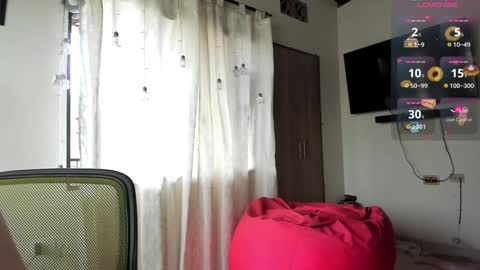 Snapshot of jolie_reyes1 chatting on December 2024 06:37:01 PM jolie_reyes1 online show from December 2024 06:37:01 PM