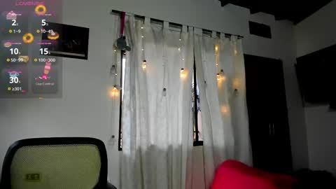 Snapshot of jolie_reyes1 chatting on February 2025 05:22:01 PM jolie_reyes1 online show from February 2025 05:22:01 PM
