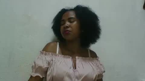 joliedonnue online show from December 2025 02:26:01 PM