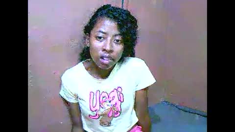 joliekah27 online show from February 2025 07:14:01 PM