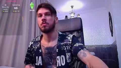 Snapshot of jonahshaw chatting on September 2025 06:24:01 AM JonahShaw online show from September 2025 06:24:01 AM