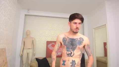 Snapshot of jonahshaw chatting on September 2025 04:27:02 AM JonahShaw online show from September 2025 04:27:02 AM