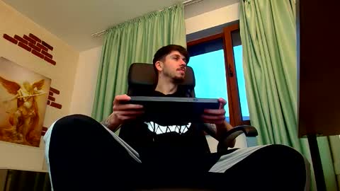 Snapshot of jonahshaw chatting on September 2025 04:28:01 AM JonahShaw online show from September 2025 04:28:01 AM