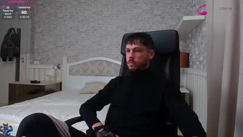 Snapshot of jonahshaw chatting on October 2025 04:32:02 AM JonahShaw online show from October 2025 04:32:02 AM