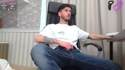 Snapshot of jonahshaw chatting on November 2025 05:40:02 AM JonahShaw online show from November 2025 05:40:02 AM