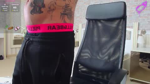 Snapshot of jonahshaw chatting on November 2025 05:33:01 AM JonahShaw online show from November 2025 05:33:01 AM