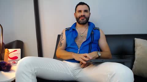  JONAS BEARD  online show from January 2025 09:40:01 PM