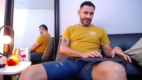  JONAS BEARD  online show from February 2025 06:37:02 PM