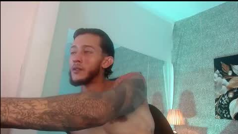 Jonas  online show from November 2025 08:09:01 PM