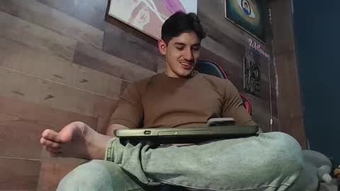 jonathancast08 online show from February 2026 08:05:01 PM