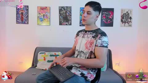 Instagram jonathanfit14 online show from December 2025 10:05:01 PM