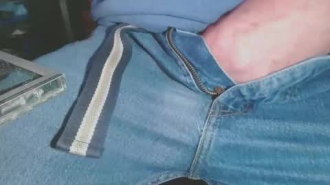 Snapshot of joncpics chatting on December 2025 09:21:01 PM joncpics online show from December 2025 09:21:01 PM