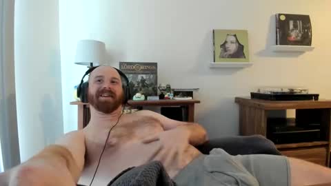 Snapshot of jonnlulz chatting on January 2025 07:49:01 PM Jon online show from January 2025 07:49:01 PM