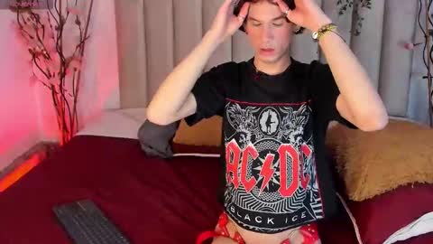 jonny_gilbert online show from November 2025 01:22:01 PM