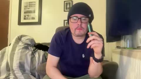 Snapshot of jonnybeeswax7376964133 chatting on December 2025 08:39:01 PM jonnybeeswax7376964133 online show from December 2025 08:39:01 PM