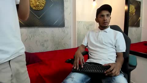 jordanandandrew online show from February 2025 08:22:01 PM