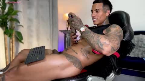    Schedule   3 pm - 10pm   OfflineTuesday and Wednesday online show from December 2025 12:28:02 AM