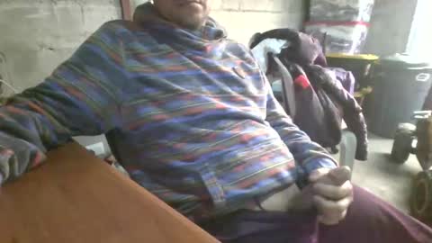 jorgefire0001 online show from December 2025 01:17:01 PM